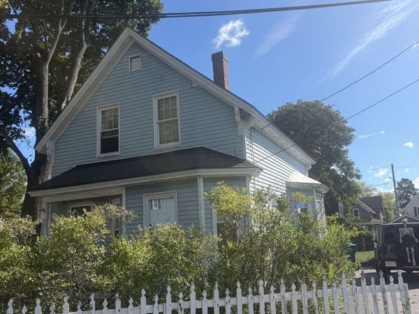 59 Crescent St, Lowell, MA 01851
