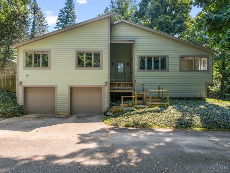 303 E Whipp Road, Washington Township, OH 45459 Photo 2