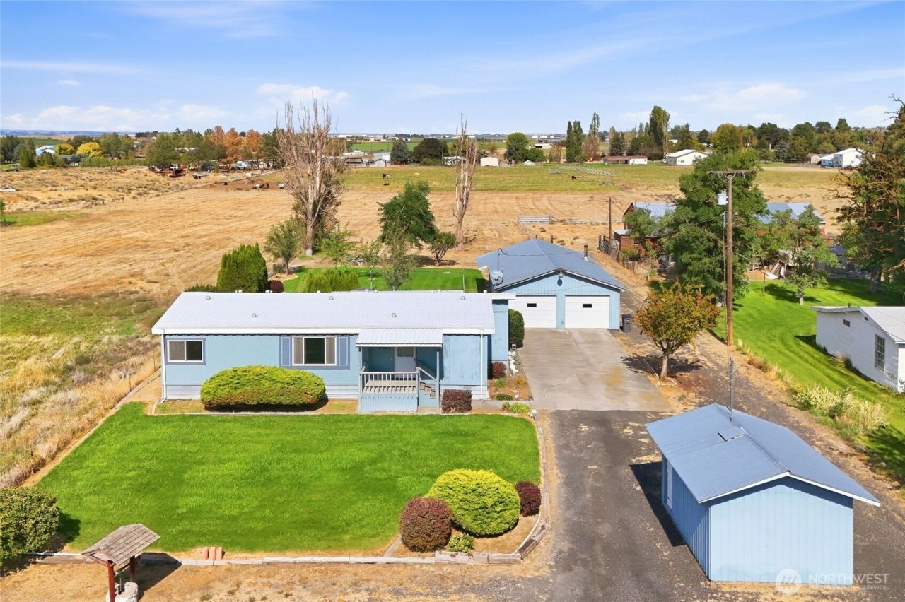 9664 NE Maple Drive, Moses Lake, WA 98837 Main Photo