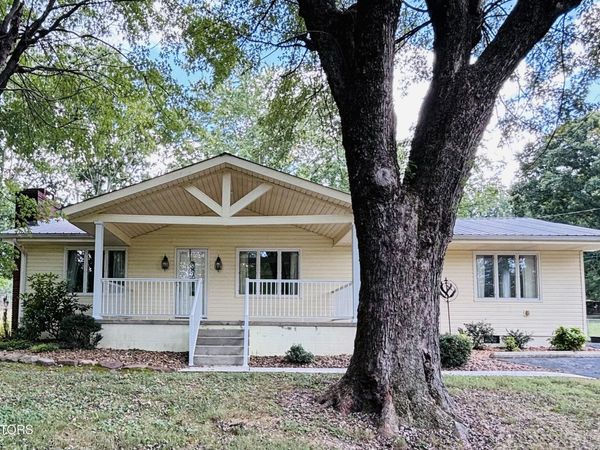 1014 Lakeshore Drive, Jamestown, TN 38556