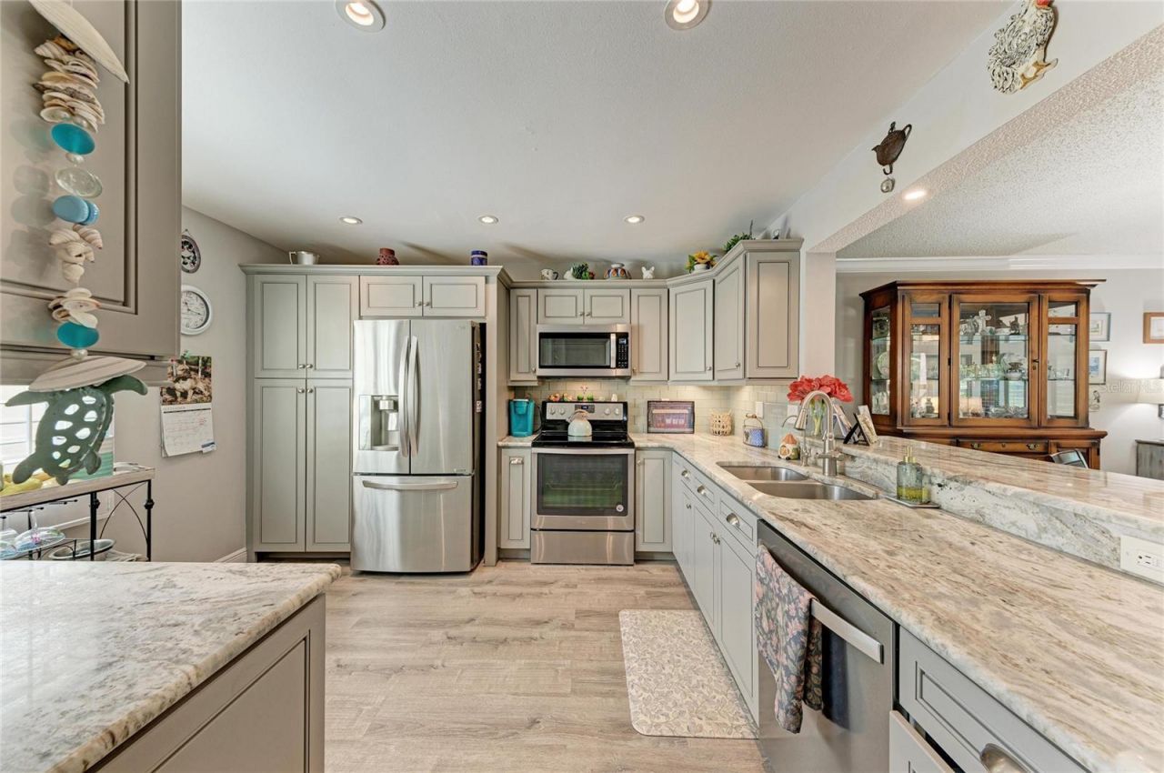 812 Spring Lakes Blvd. , Bradenton, FL 34210 Photo