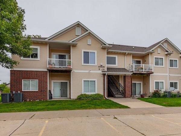 10335 Norfolk Drive, Unit 10, Johnston, IA 50131