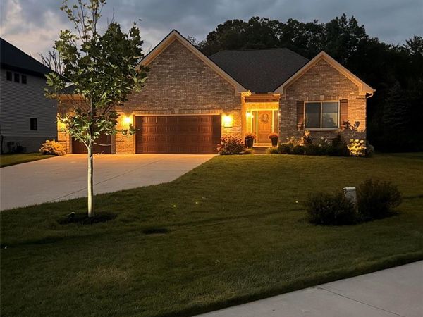 3073 Waldon Meadows Drive , Lake Orion Village, Mi 48359