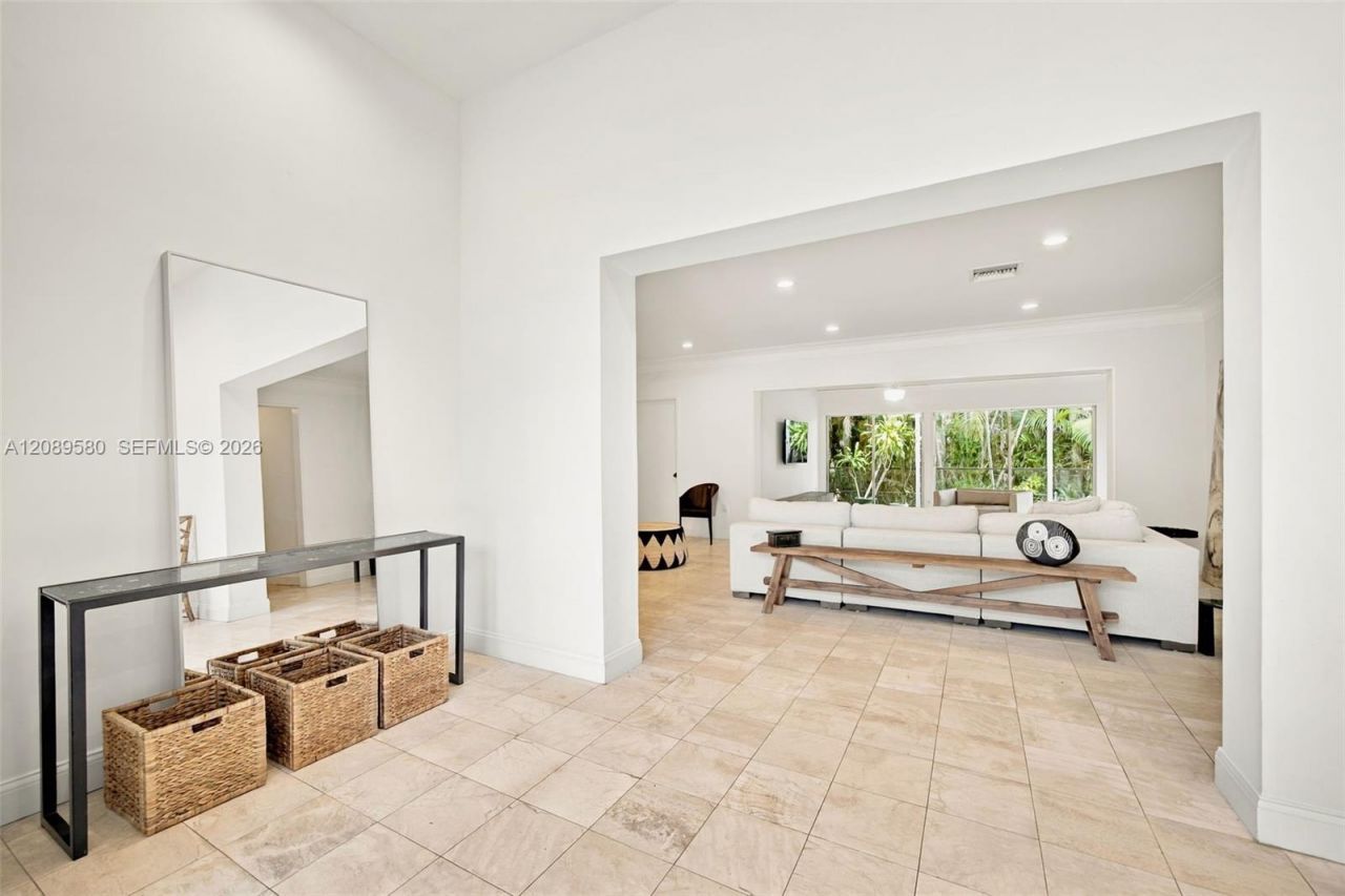 1325 Blue Rd, Coral Gables, FL 33146 Photo