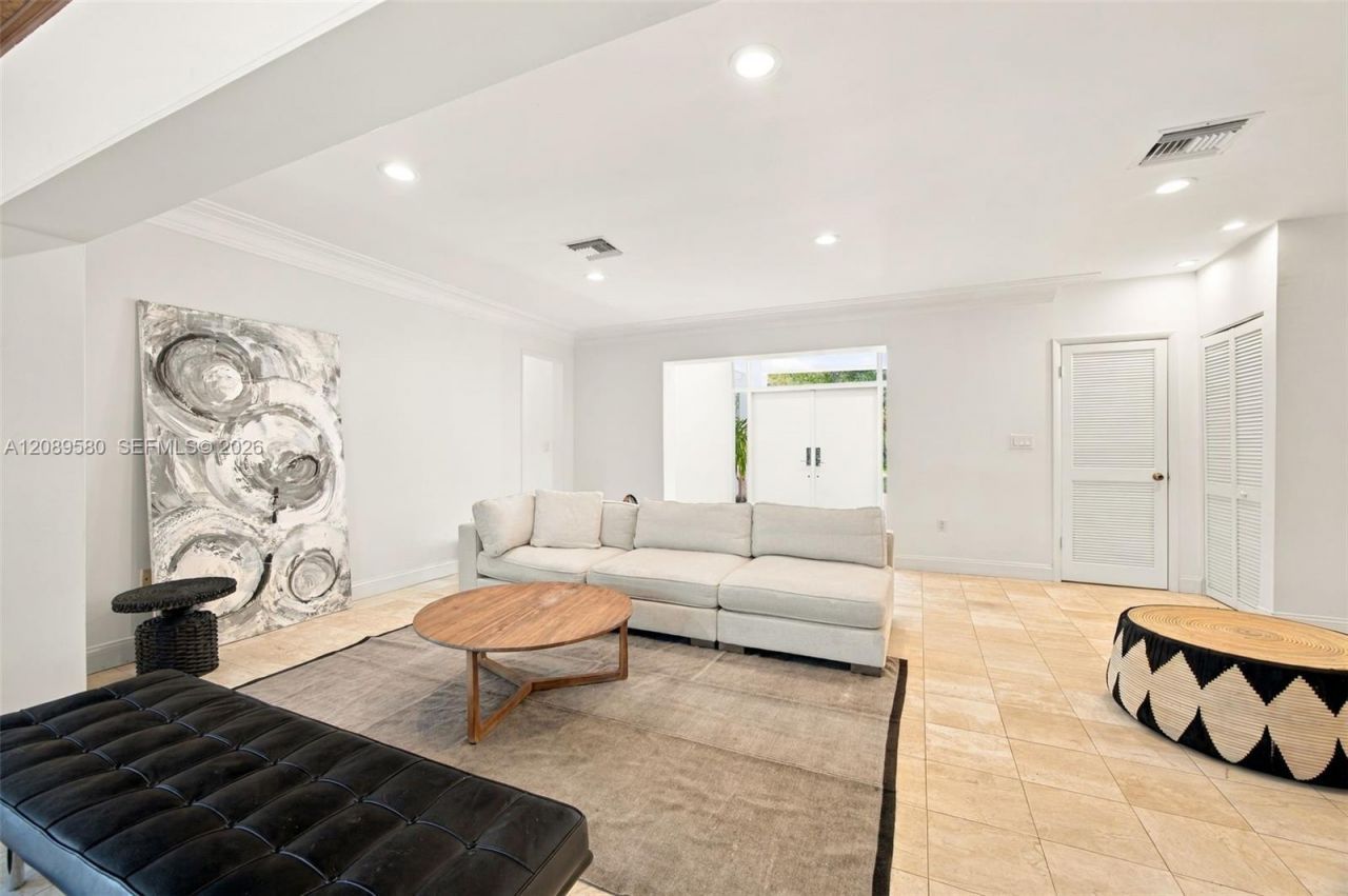 1325 Blue Rd, Coral Gables, FL 33146 Photo
