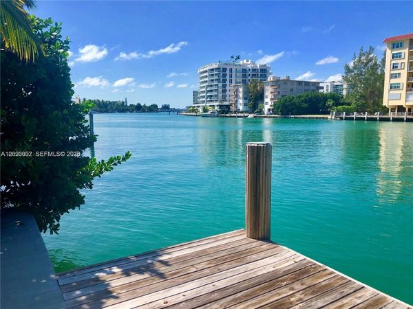 9480 Bay Dr , Surfside, FL 33154