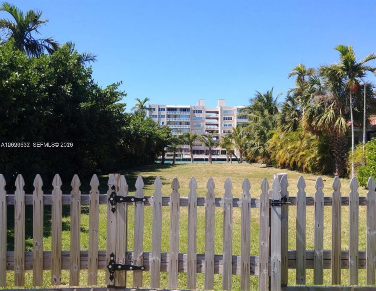 9480 Bay Dr , Surfside, FL 33154 Photo