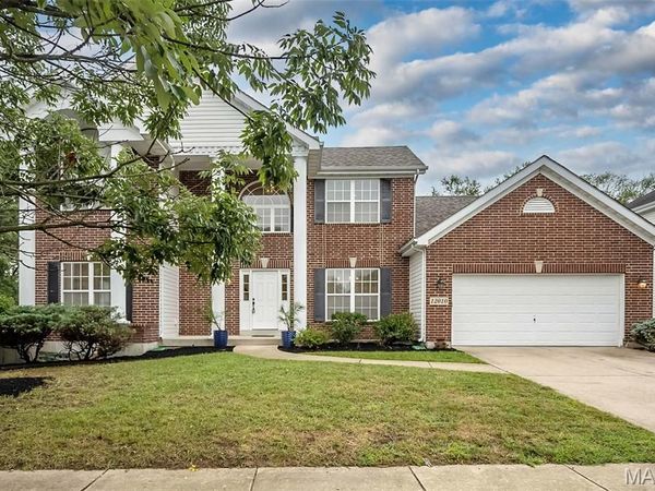 12010 Manhattan Place , Des Peres, MO 63131