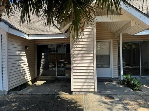 3648 MARTTINIQUE Avenue , Unit B, Kenner, LA 70065