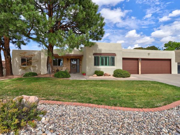 9009 Camino Del Sol NE, Albuquerque, NM 87111