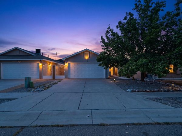 1005 72nd Place NW, Albuquerque, NM 87121
