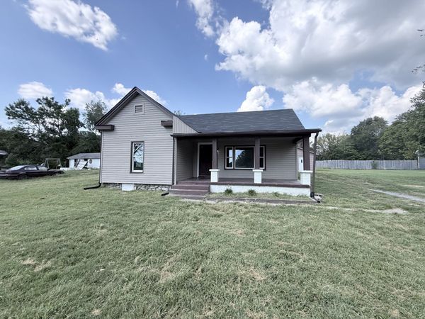 2545 W Mount Vernon Rd , Bethpage, TN 37022