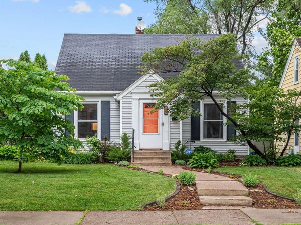 1133 California Avenue W, Saint Paul, MN 55108