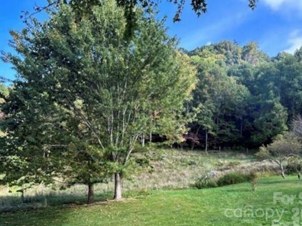 108 Lanning Road , Clyde, NC 28721