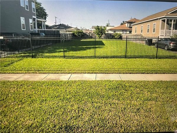 233 22ND Street , New Orleans, LA 70124