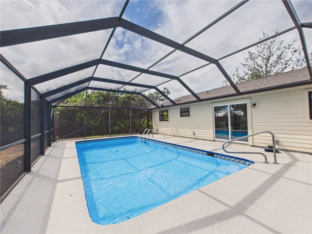 397 Warren Street , Sebastian, FL 32958 Photo