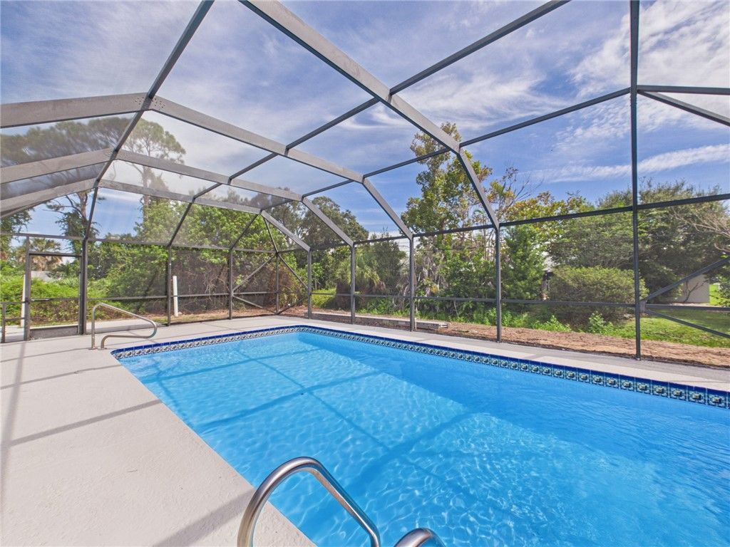 397 Warren Street , Sebastian, FL 32958 Photo