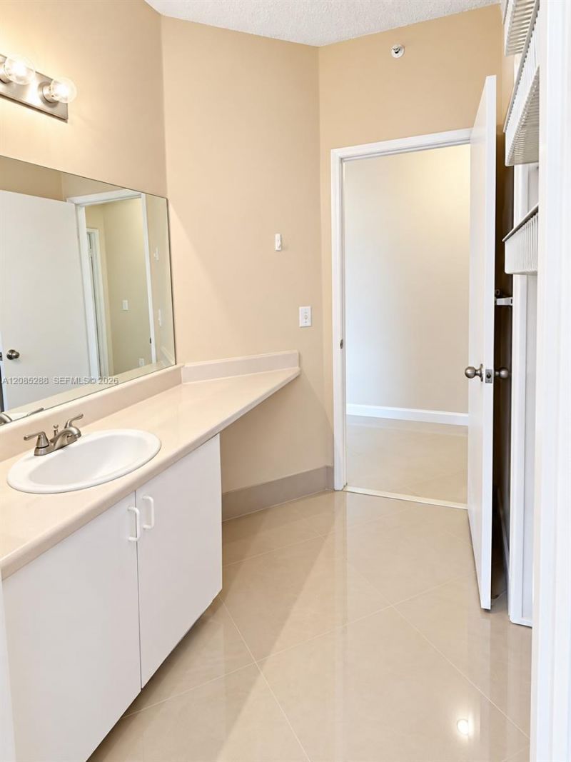 6976 SW 39th St, Unit G205, Davie, FL 33314 Photo