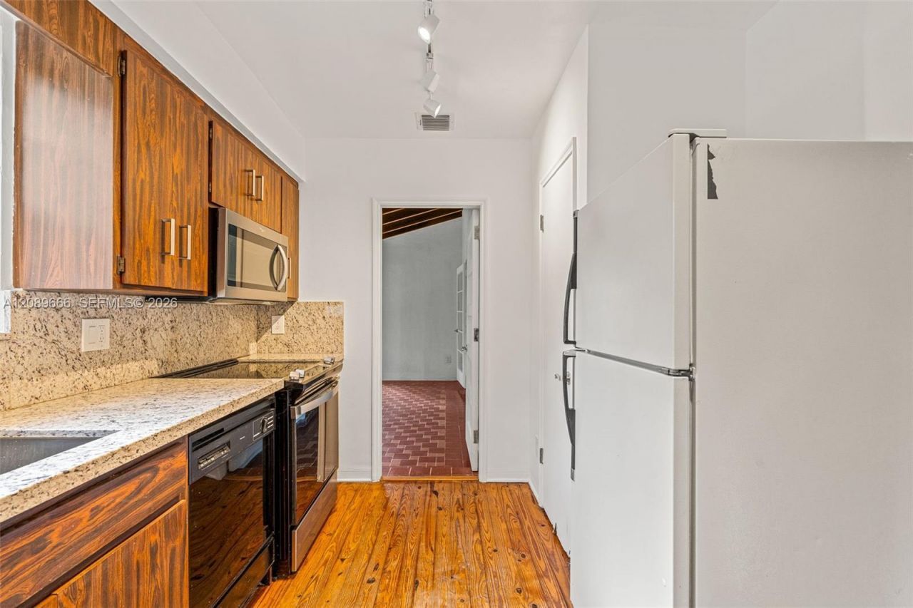 13145 NW 1st Ave, Miami, FL 33168 Photo