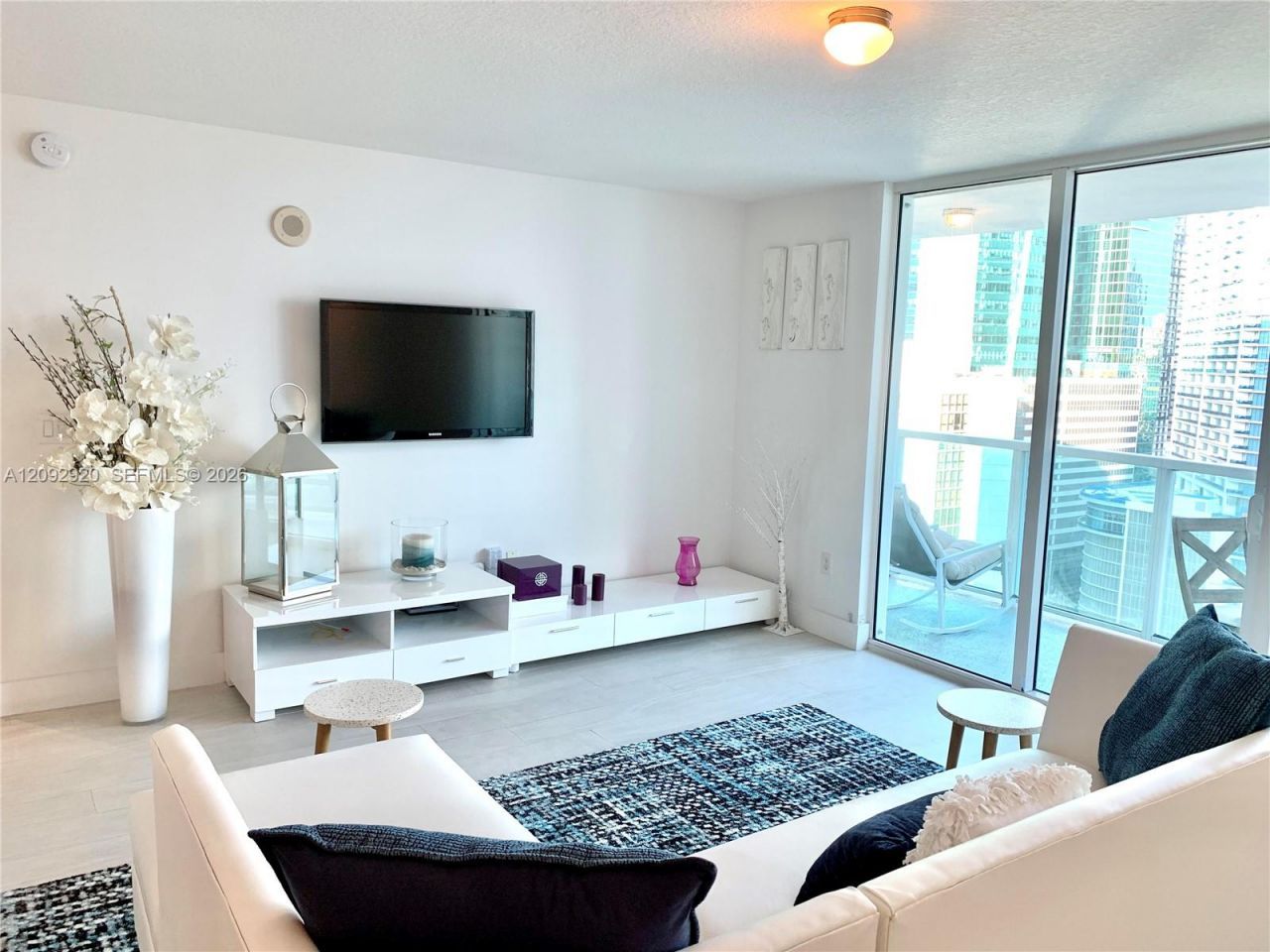 31 SE 5th St , Unit 2806, Miami, FL 33131 Photo