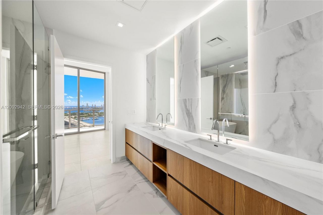1400 Biscayne Boulevard, Unit 3005, Miami, FL 33132 Photo