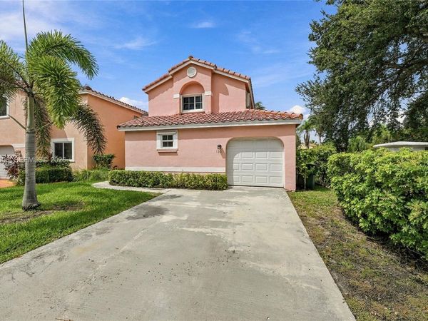 1301 SE 5th Ct , Dania Beach, FL 33004