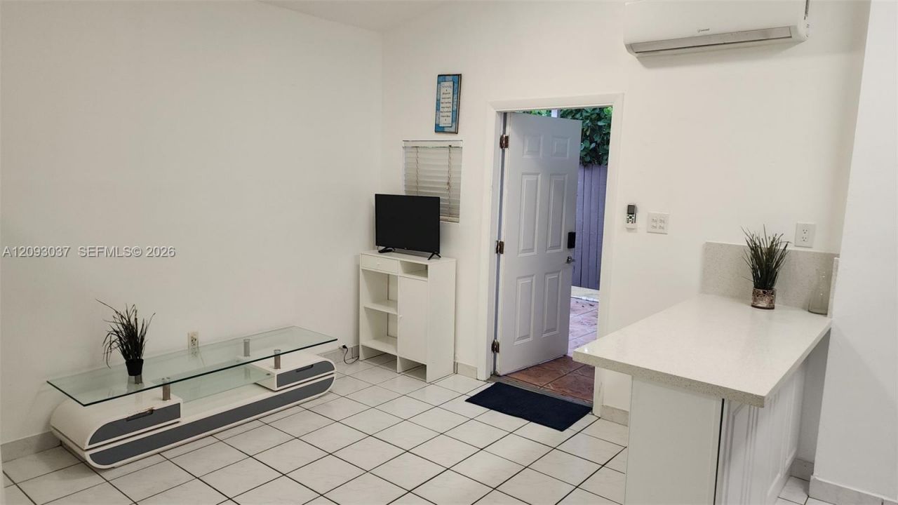 1921 SW 83rd Ave, Unit 1, Miami, FL 33155 Photo