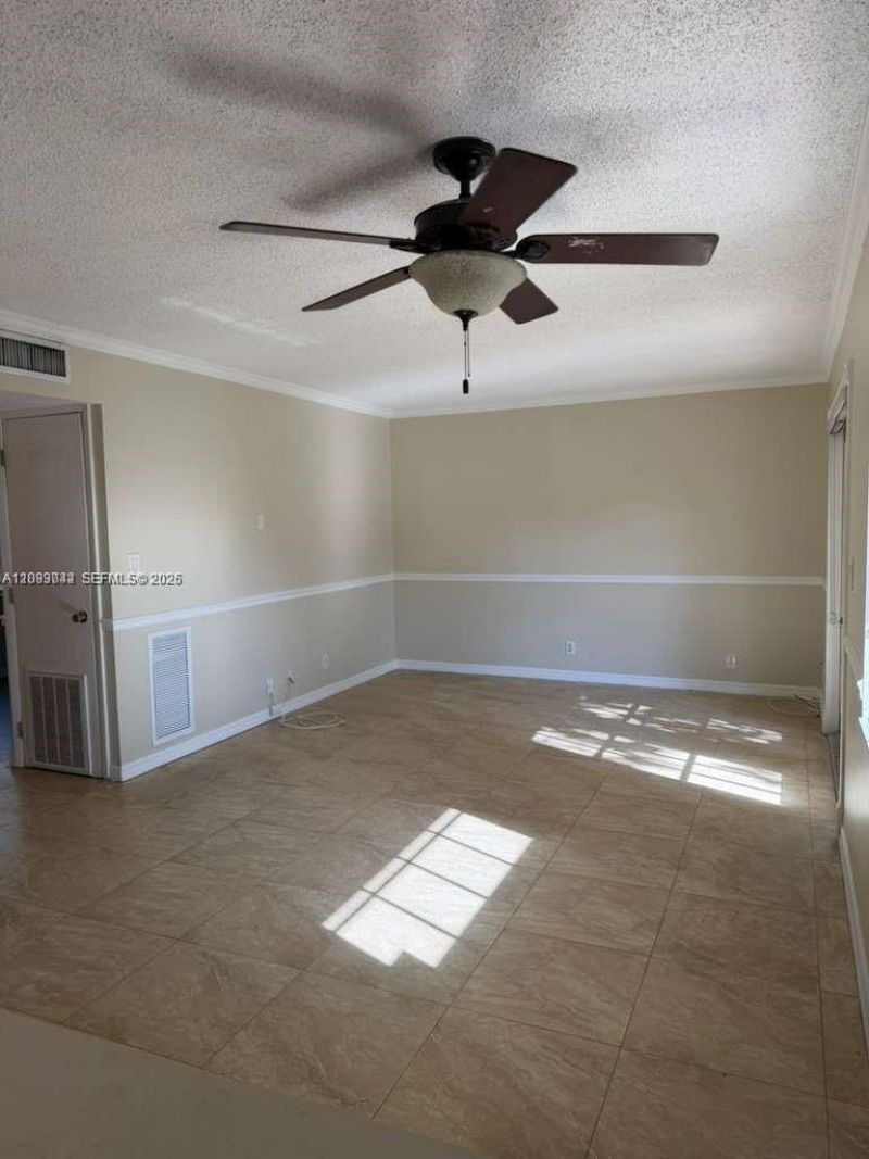 3024-1/2 NW 69th Ct, Unit 3D, Fort Lauderdale, FL 33309 Photo