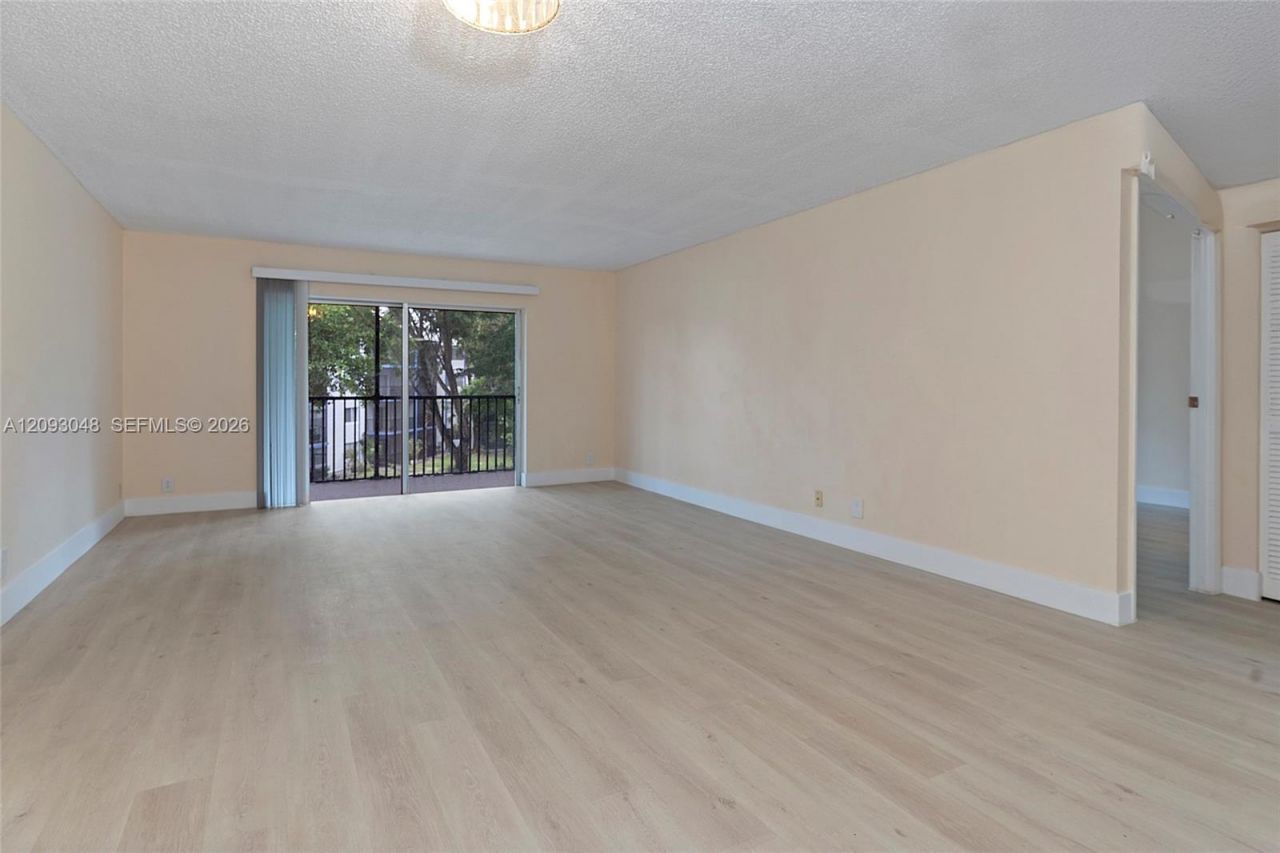 6001 N Falls Cir Dr , Unit 309, Lauderhill, FL 33319 Photo