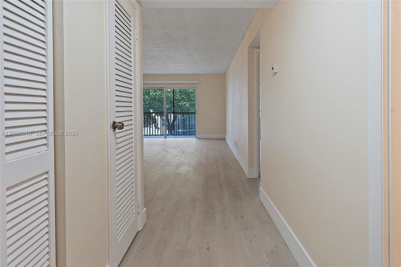6001 N Falls Cir Dr , Unit 309, Lauderhill, FL 33319 Photo