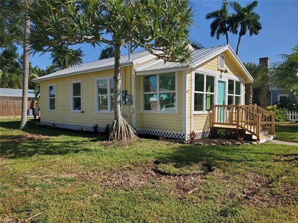 760 W MARION AVENUE , PUNTA GORDA, FL 33950