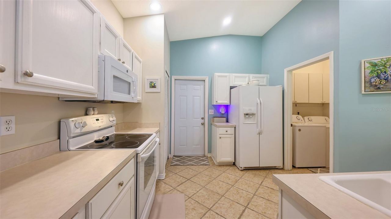 4933 Thames Lane, Sarasota, FL 34238 Photo