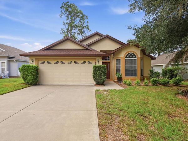 941 VINDALE ROAD , TAVARES, FL 32778