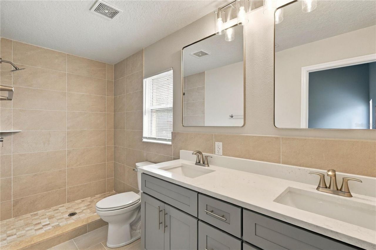 941 Vindale Road, Tavares, FL 32778 Photo