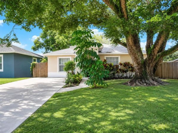 1120 11TH AVENUE S, ST PETERSBURG, FL 33705