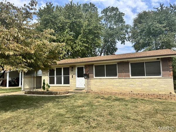 1445 Bobbinray Avenue, Florissant, MO 63031