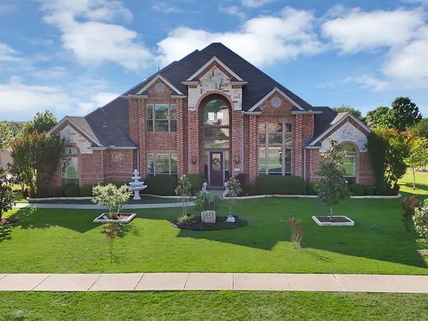 1611 Mustang Court , Cedar Hill, TX 75104