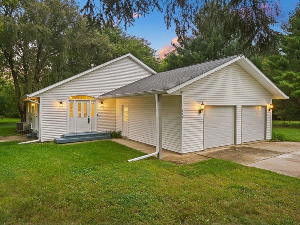 112 SE Liverpool Drive, POPLAR GROVE, IL 61065