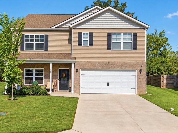 204 Paisley Reece Lane, Lenoir City, TN 37771