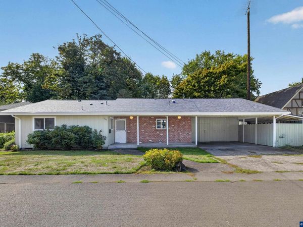 440 Mayer Dr, Lebanon, OR 97355
