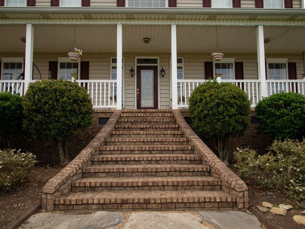 10663 Bradyville Pike, Readyville, TN 37149