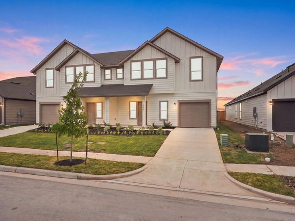 211 Backwood PASS, Taylor, TX 76574