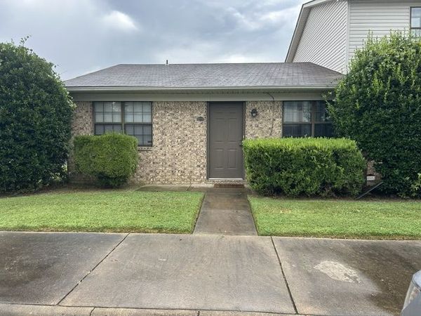 1420 E O , Russellville, AR 72801