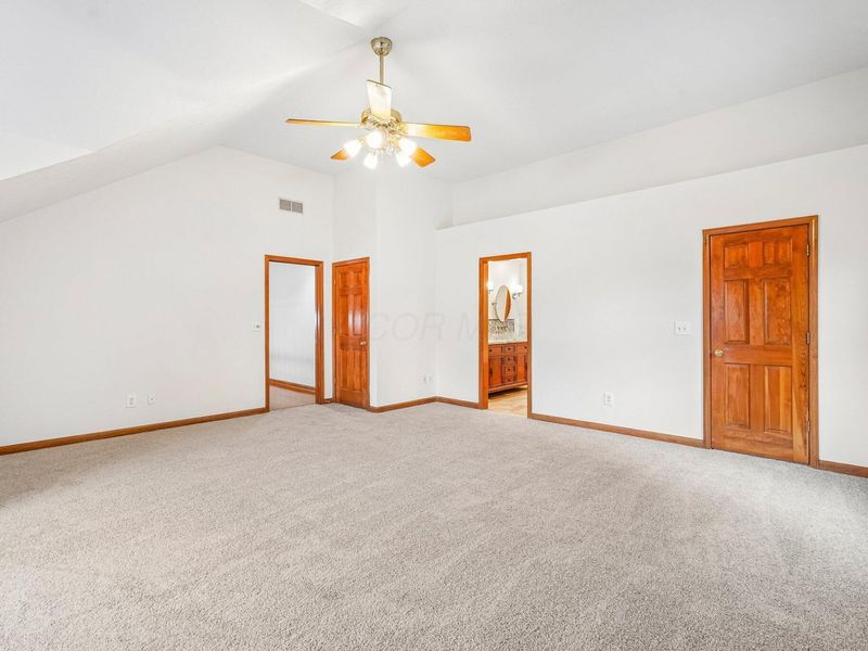 6255 Spinnaker Drive, Lewis Center, OH 43035 Photo 18