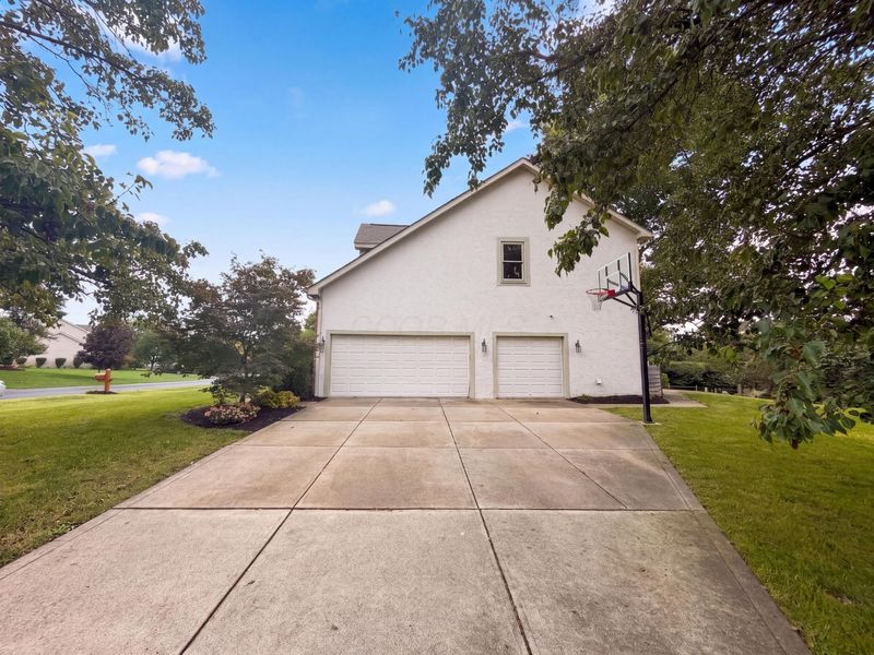 6255 Spinnaker Drive , Lewis Center, OH 43035 Photo 3