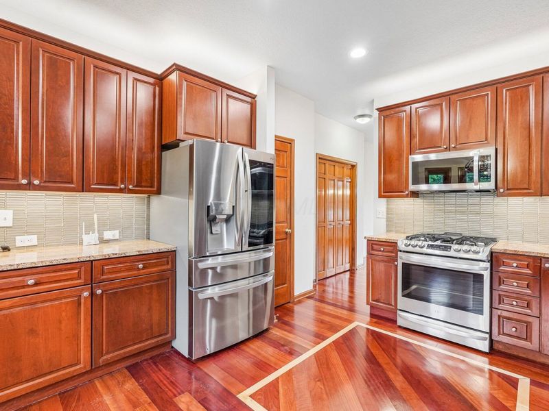 6255 Spinnaker Drive, Lewis Center, OH 43035 Photo 8