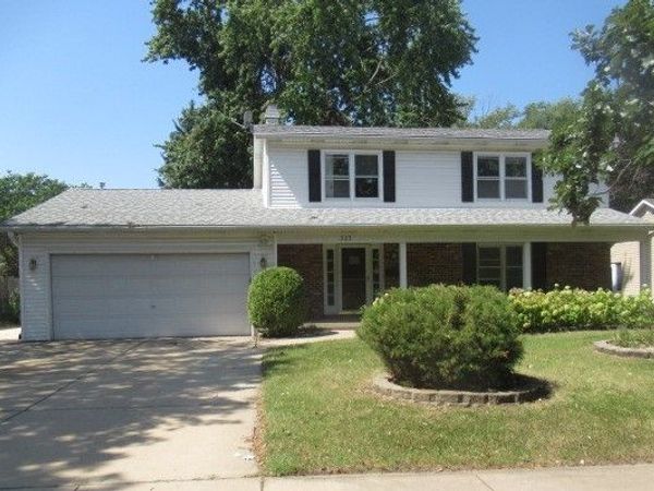 323 Berwick Drive , Aurora, IL 60506