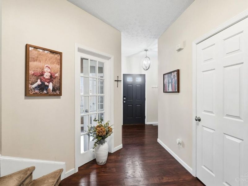 385 Indian Lake Drive, Hamilton Township, OH 45039 Photo 6