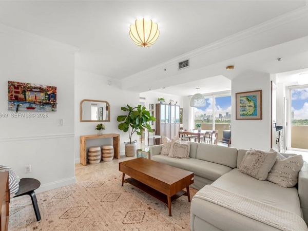 2425 SW 27th Ave , Unit 704, Miami, FL 33145