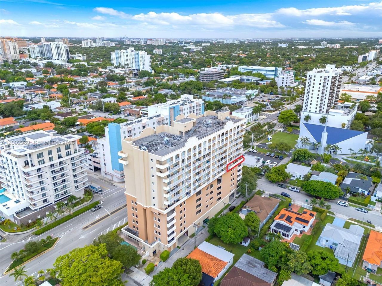 2425 SW 27th Ave , Unit 704, Miami, FL 33145 Photo